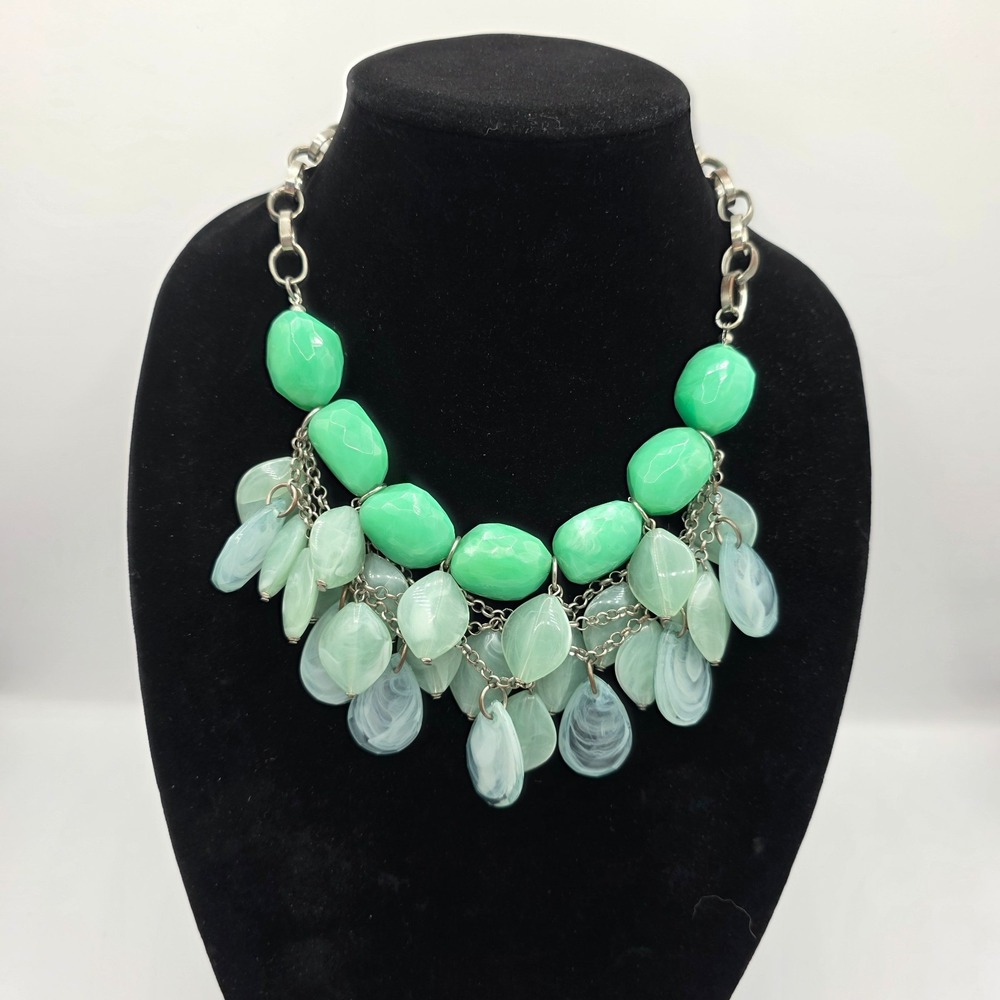 Womens Silver Tone Chain Green White Beaded Acrylic Statement Bib Necklace‎ 25"